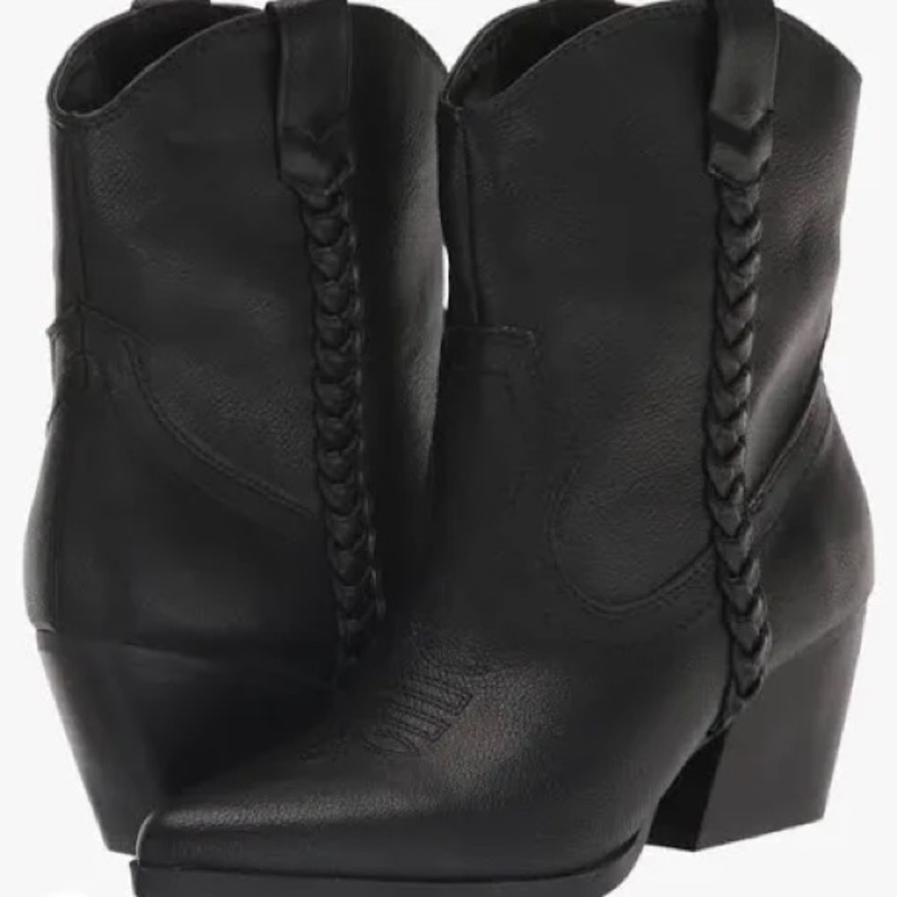 DV Dolce Vita Women's Karyn Western Boot, Black, US Size 6.5